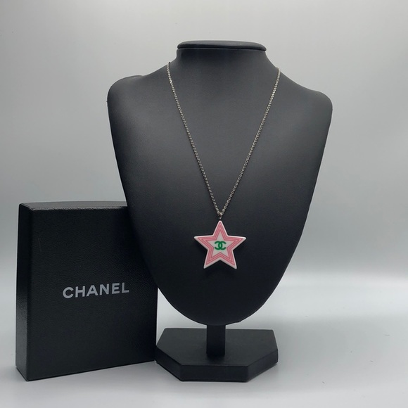 CHANEL Jewelry - Authentic Vintage Chanel Star Pendant Necklace